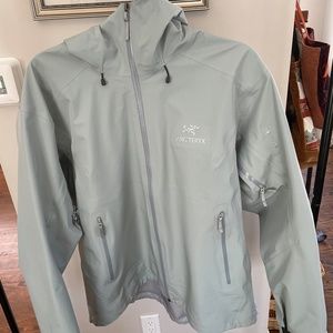 ARC’TERYX Beta LT Shell Jacket
